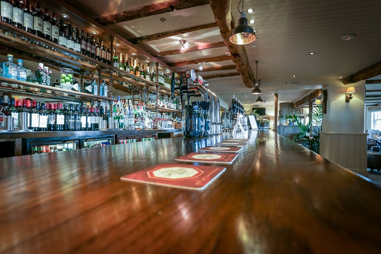 About Us — The Commodore Bar & Restaurant